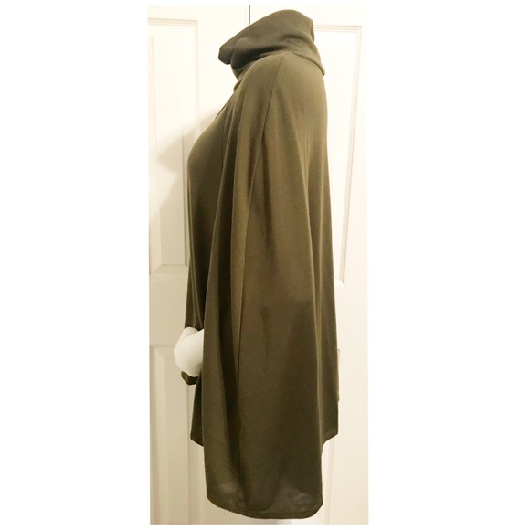 Auditions Boutique Olive Green Turtleneck Cape Top - Picture 5 of 9